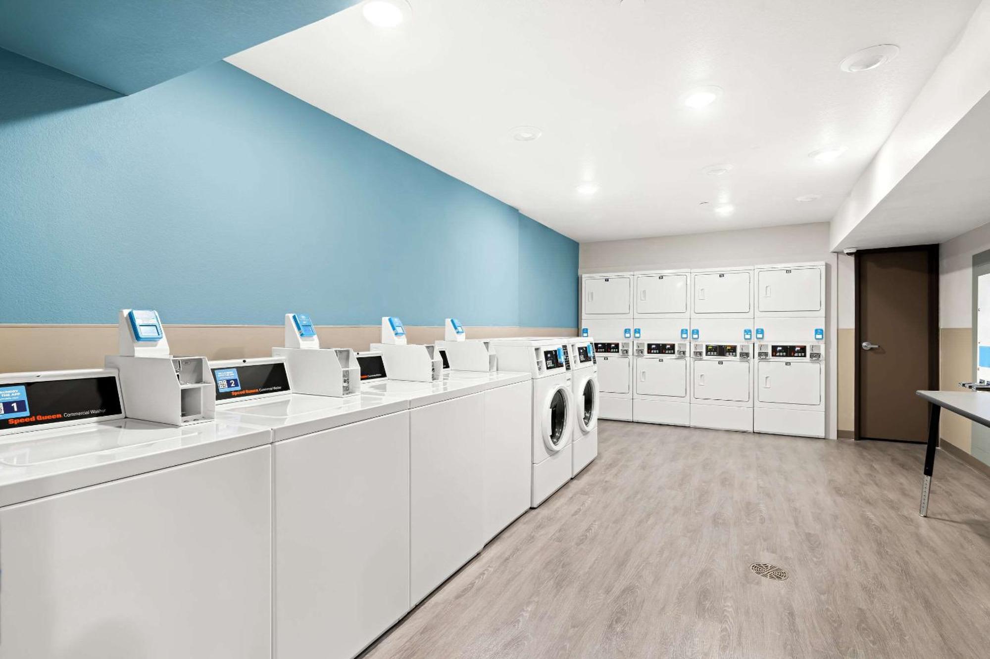 Woodspring Suites ビリングズ エクステリア 写真